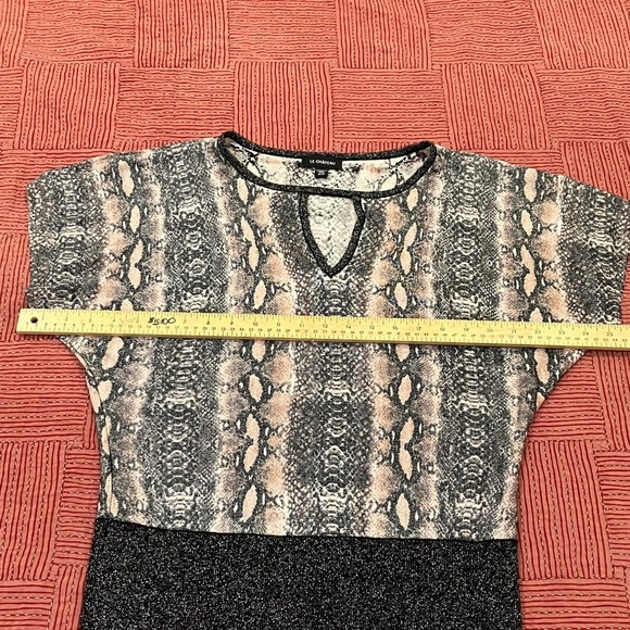Le Chateau women’s size medium snakeskin print Black pink White glittery Top - Picture 4 of 12